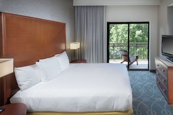 Premium Suite, 1 King Bed, Non Smoking, Balcony