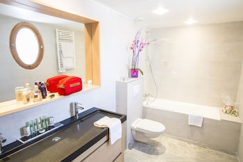Junior Suite (Spa Access Included)