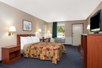 Room, 1 King Bed, Smoking