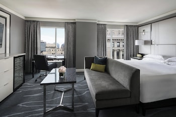 Premier Room, 1 King Bed