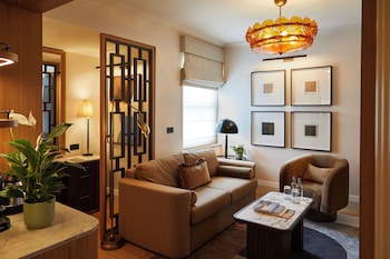 Luxe Suite