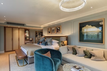 Corner Suite with access to The Club at Cottonmill Spa