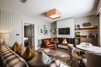 Mews One Bedroom with access to The Club at Cottonmill