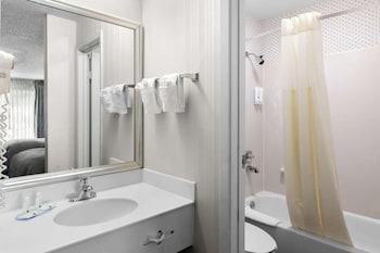 Standard Room, 2 Double Beds, Non Smoking