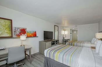 Room, 2 Queen Beds, Non Smoking