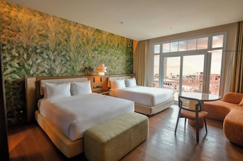 Club Room, 1 Double Bed, Pool View, Tower (Tower)