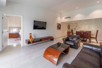 Executive Suite, 1 King Bed
