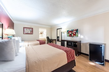 Deluxe Room, 2 Queen Beds, Non Smoking
