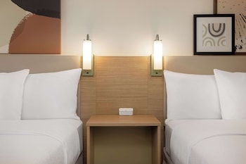 Room, 2 Queen Beds, Accessible, Bathtub (Mobility & Hearing)