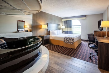 Deluxe Studio Suite, 1 King Bed, Non Smoking