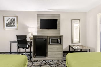 Standard Room, 2 Double Beds, Non Smoking
