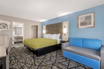 Suite, 1 King Bed, Non Smoking
