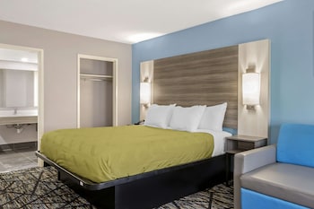 Suite, 1 King Bed, Non Smoking