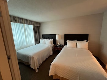 Deluxe Suite, Multiple Beds