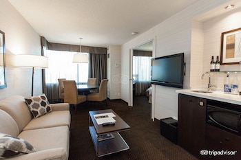 Deluxe Suite, 1 King Bed