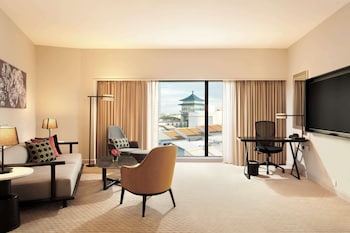 King Premium Suite City View