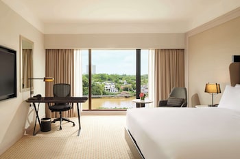 King Deluxe River View