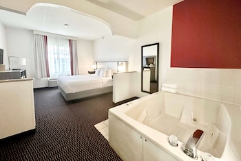 Studio Suite, 1 King Bed, Non Smoking