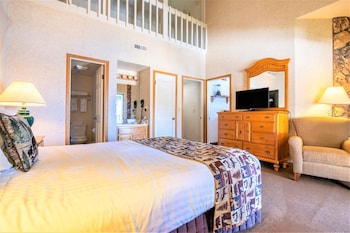 Condo, 2 Bedrooms (Lake Front, Non-AC)