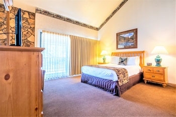 Condo, 2 Bedrooms (Lake Front, Non-AC)