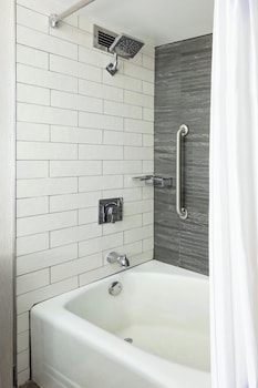 Room, 2 Queen Beds, Non Smoking, Patio