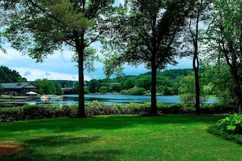 Room, 2 Queen Beds, River View