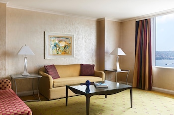 Duplex Suite, Executive level (Opera House View)