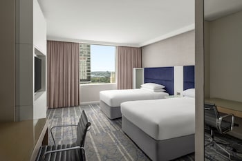 Double Room with Club Lounge Access (Opera House View)