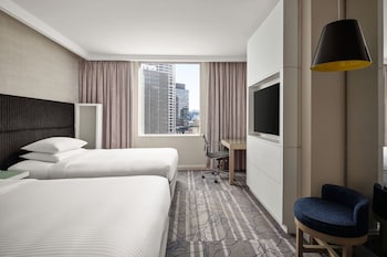 Deluxe Guest room, 2 Double Beds (Cityscape View)