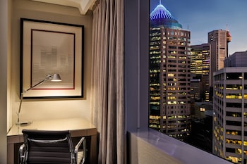 Deluxe Guest room, 2 Double Beds (Cityscape View)