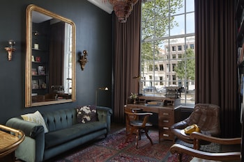 Suite (Book Collectors)