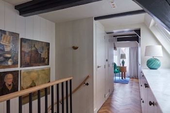 Suite (Merchant)