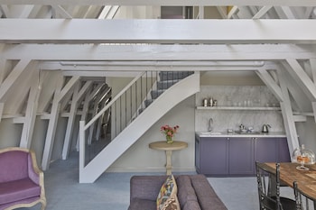 Family Suite (Canal View)