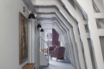 Family Suite (Canal View)