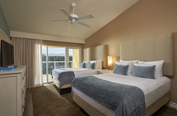 Suite, 3 Bedrooms (King/King/Two Queen, Gulf View)
