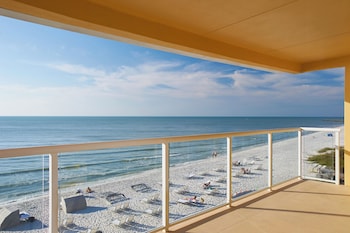 Superior Suite, 2 Bedrooms, Beachfront (View King/Two Queen)
