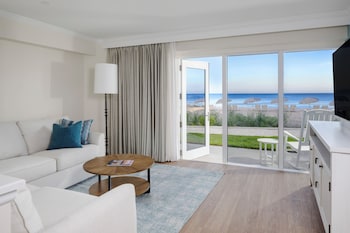 Suite, 1 Bedroom, Beachfront (King with Lanai)