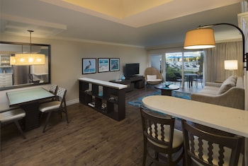 Suite, 1 Bedroom (King with Lanai, Gulf View)
