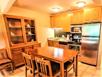 Deluxe Condo, 1 Bedroom
