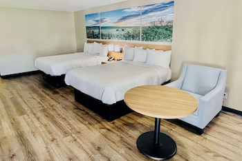 Room, 2 Queen Beds, Smoking