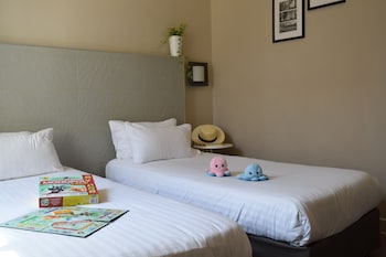 Twin Room Courtyard