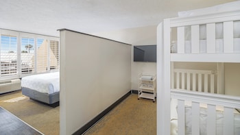 Standard Room, Multiple Beds