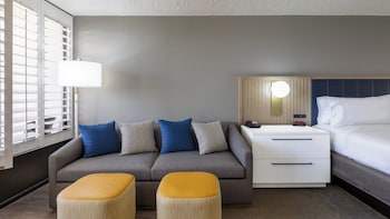 Standard Room, 1 King Bed with Sofa bed, Oceanfront