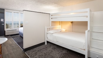 Standard Room, Multiple Beds, Oceanfront