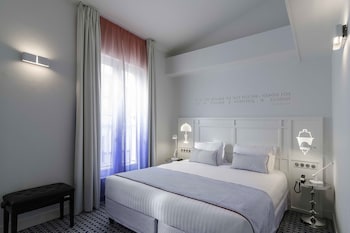 Duplex Apartment - Complimentary soft minibar, courtesy tray, digital press, fitness, sauna