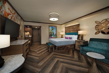 Resort View.  Wheelchair accessible with transfer shower and option for hearing accessibility.  1 ki