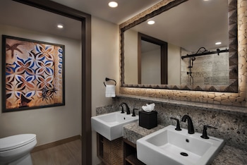 Resort View. Wheelchair accessible with tub and option for hearing accessibility. 2 queen beds, 1 da