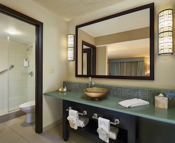 Room, 2 Queen Beds, Corner