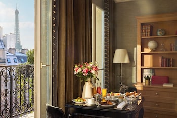 Luxury Junior Suite, 1 King Bed, Balcony (Eiffel Tower View)
