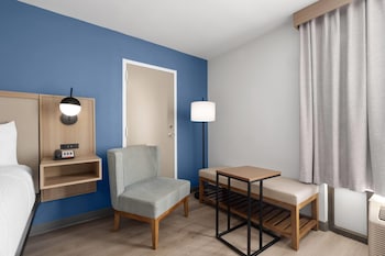 Room, 1 King Bed, Non Smoking